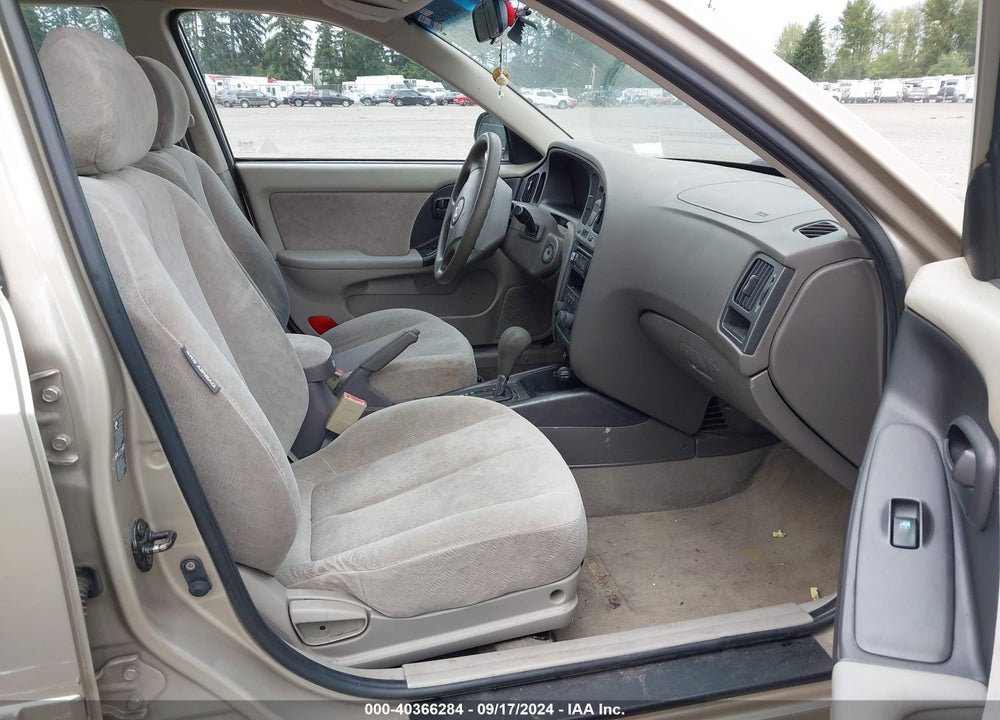 2005 HYUNDAI ELANTRA GLS/GT VIN: KMHDN46D25U169159