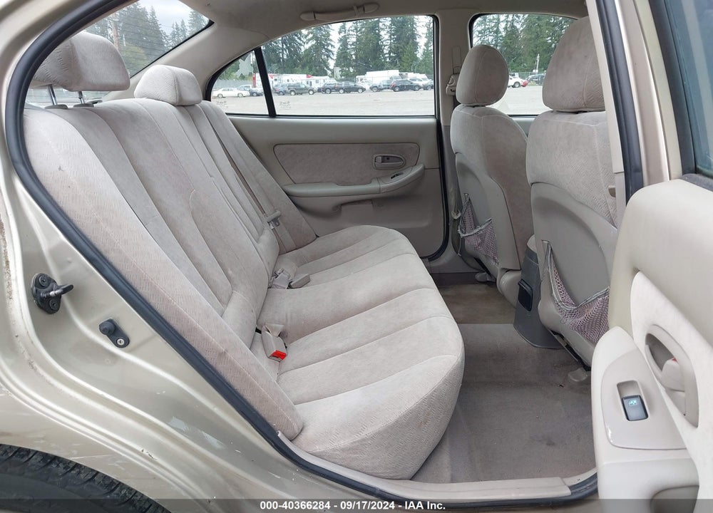 2005 HYUNDAI ELANTRA GLS/GT VIN: KMHDN46D25U169159