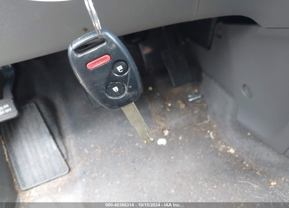 2010 HONDA CR-V LX VIN: 5J6RE4H33AL062128