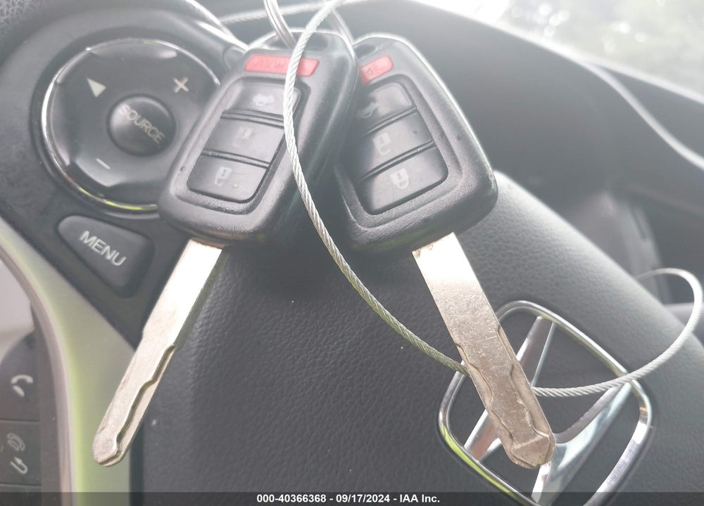 2014 HONDA CIVIC LX VIN: 19XFB2E53EE049633