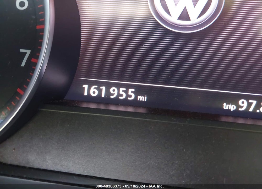 2011 VOLKSWAGEN TOUAREG HYBRID VIN: WVGFG9BP4BD002765