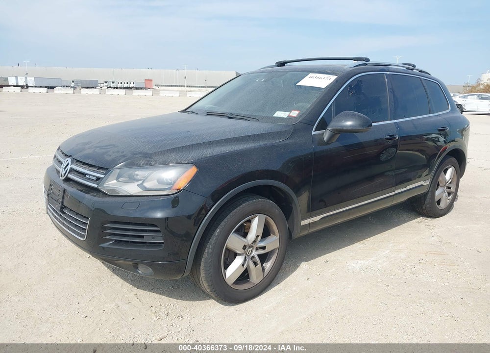 2011 VOLKSWAGEN TOUAREG HYBRID VIN: WVGFG9BP4BD002765