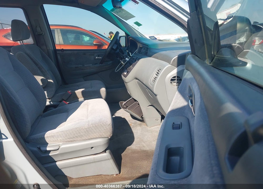 2003 HONDA ODYSSEY LX VIN: 5FNRL18523B051476
