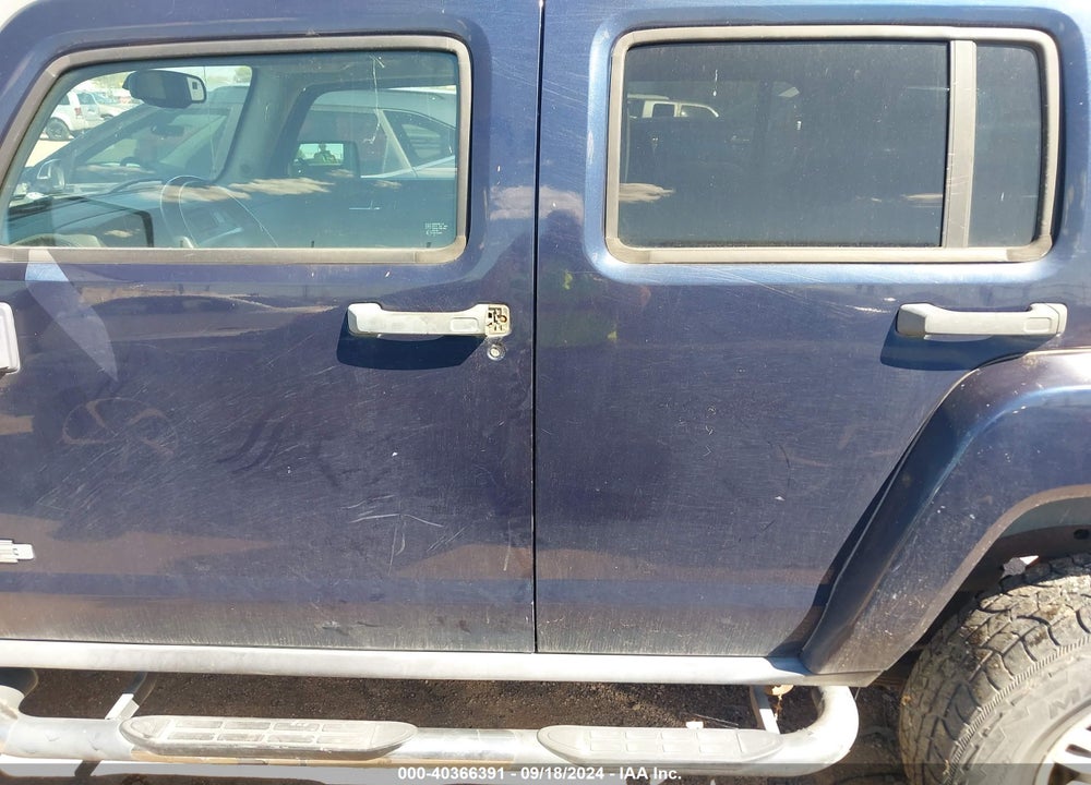 2007 HUMMER H3 SUV VIN: 5GTDN13E378187223