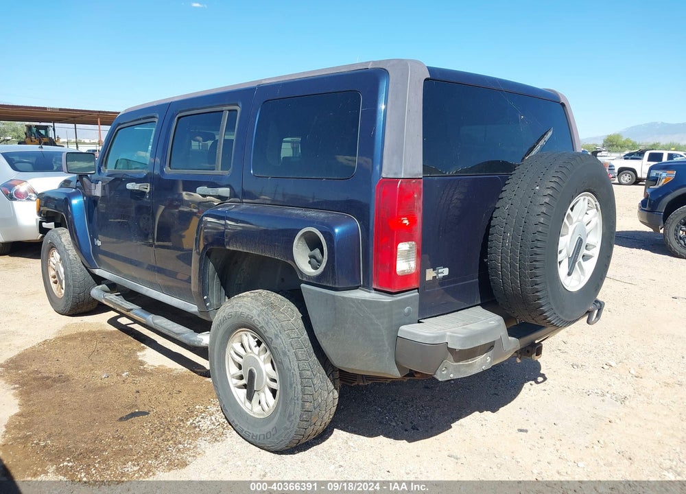 2007 HUMMER H3 SUV VIN: 5GTDN13E378187223