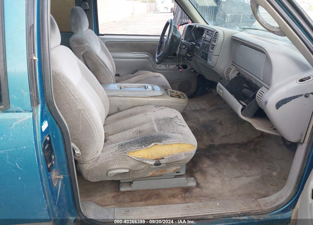 1997 CHEVROLET C1500 FLEETSIDE VIN: 2GCEC19R1V1136301