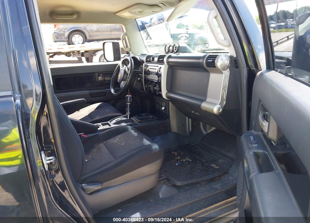 2007 TOYOTA FJ CRUISER VIN: JTEZU11F670009991