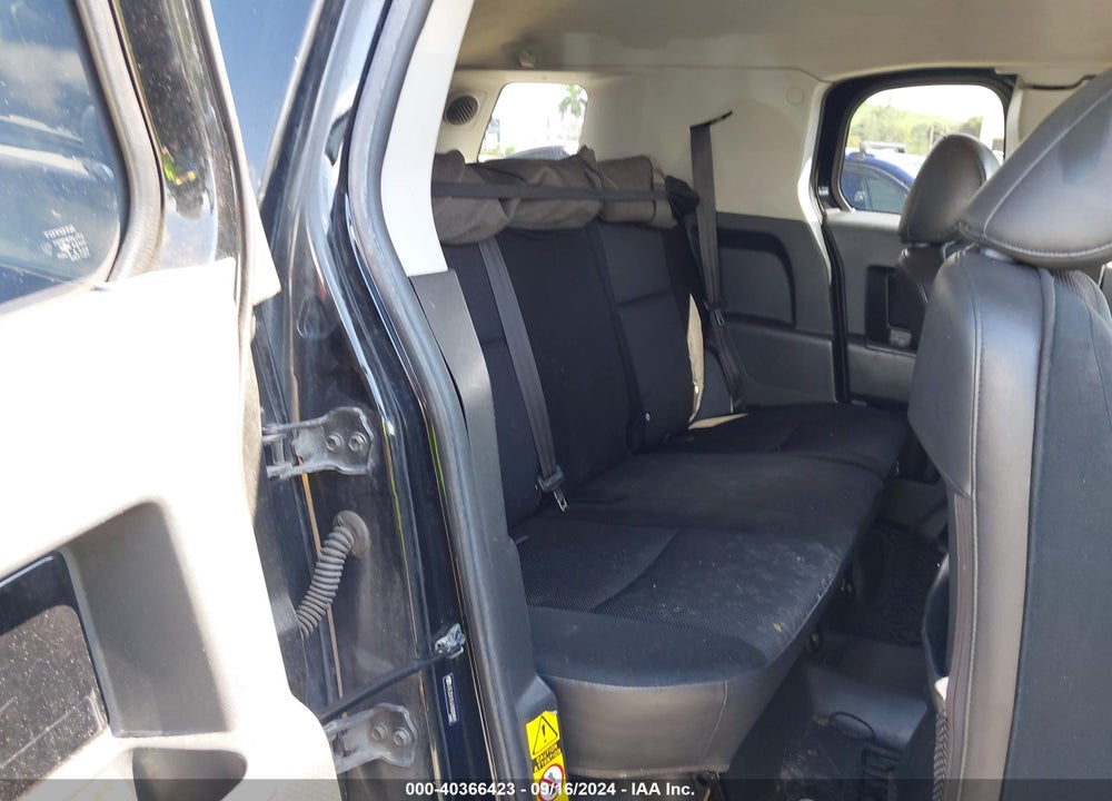 2007 TOYOTA FJ CRUISER VIN: JTEZU11F670009991