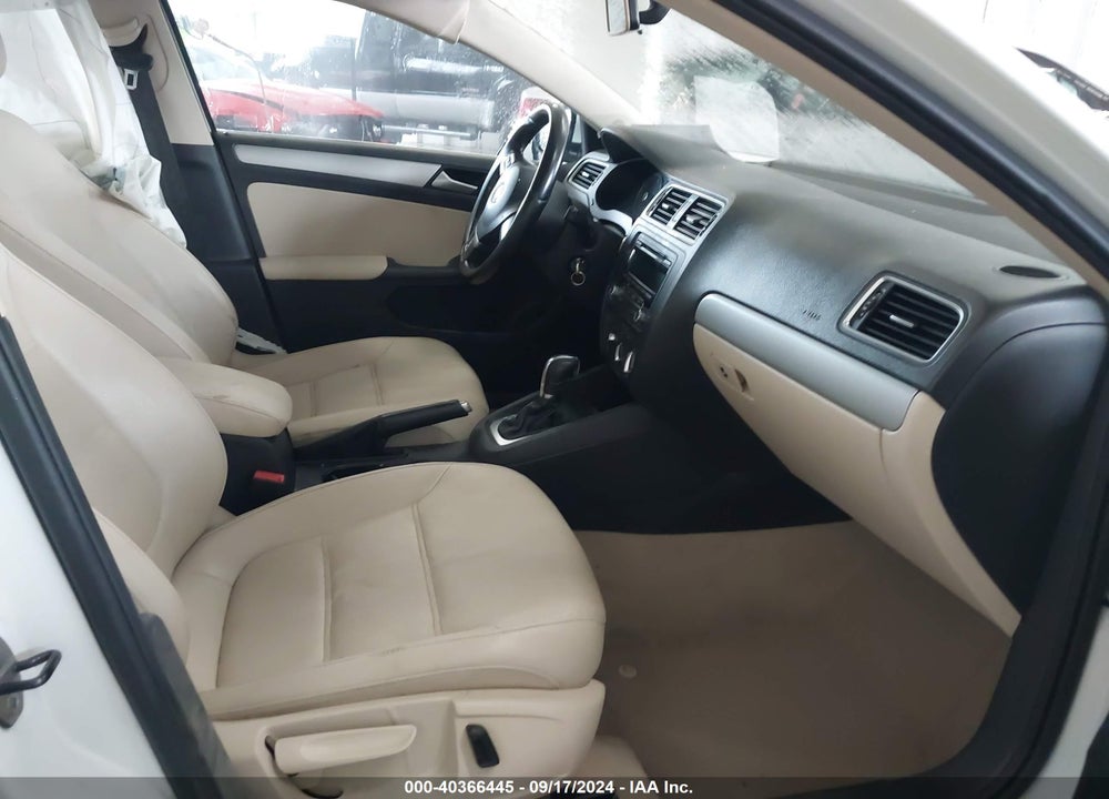 2014 VOLKSWAGEN JETTA 1.8T SE VIN: 3VWD07AJXEM429567