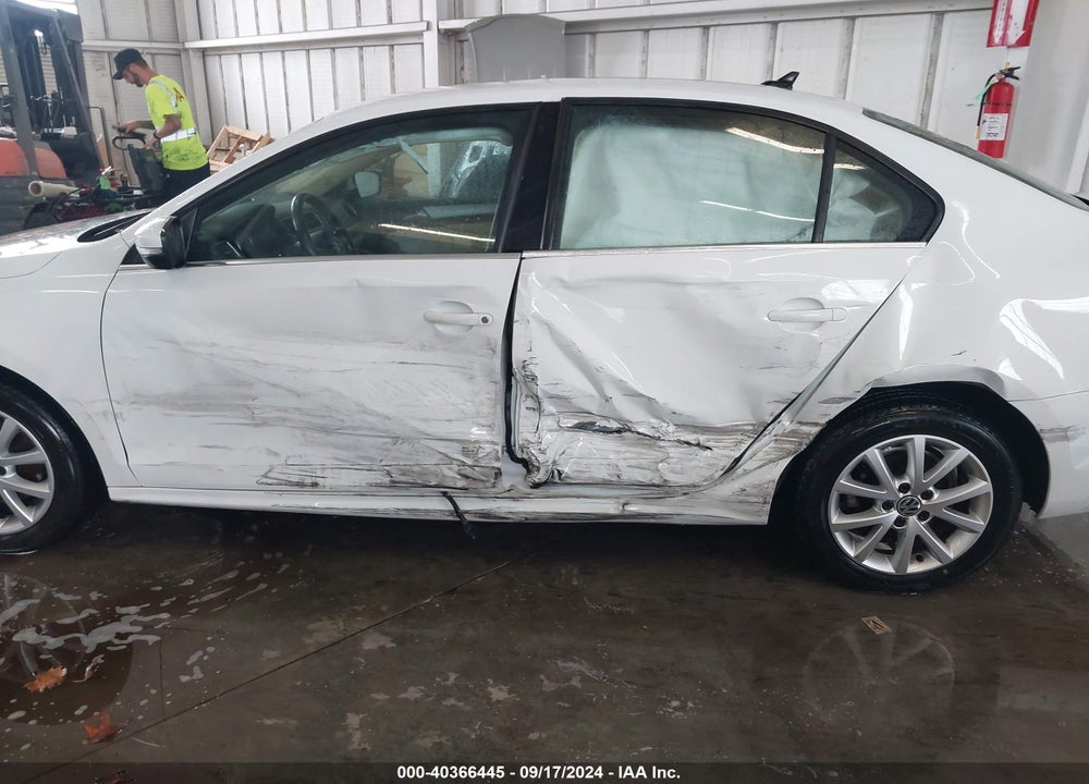 2014 VOLKSWAGEN JETTA 1.8T SE VIN: 3VWD07AJXEM429567