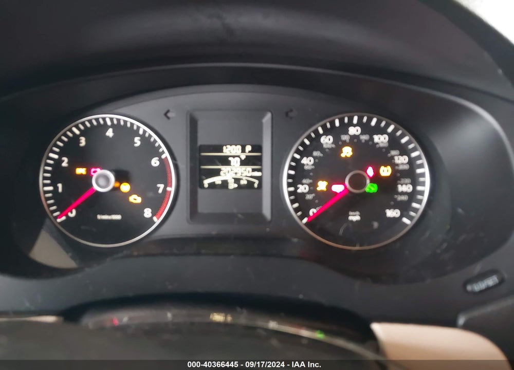 2014 VOLKSWAGEN JETTA 1.8T SE VIN: 3VWD07AJXEM429567