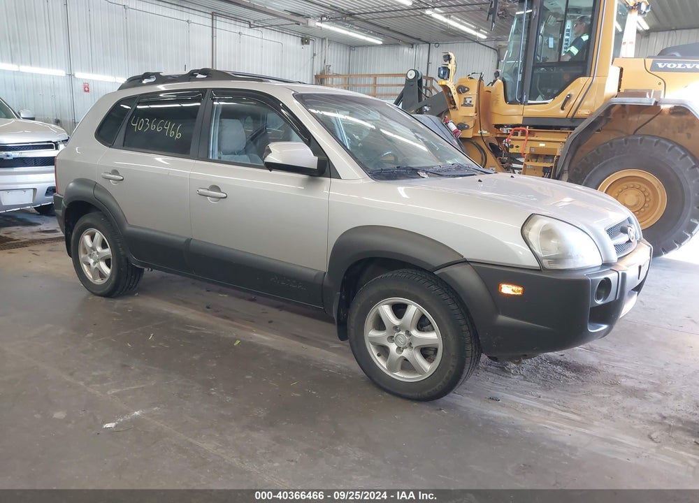 2005 HYUNDAI TUCSON GLS/LX VIN: KM8JN72D35U239102