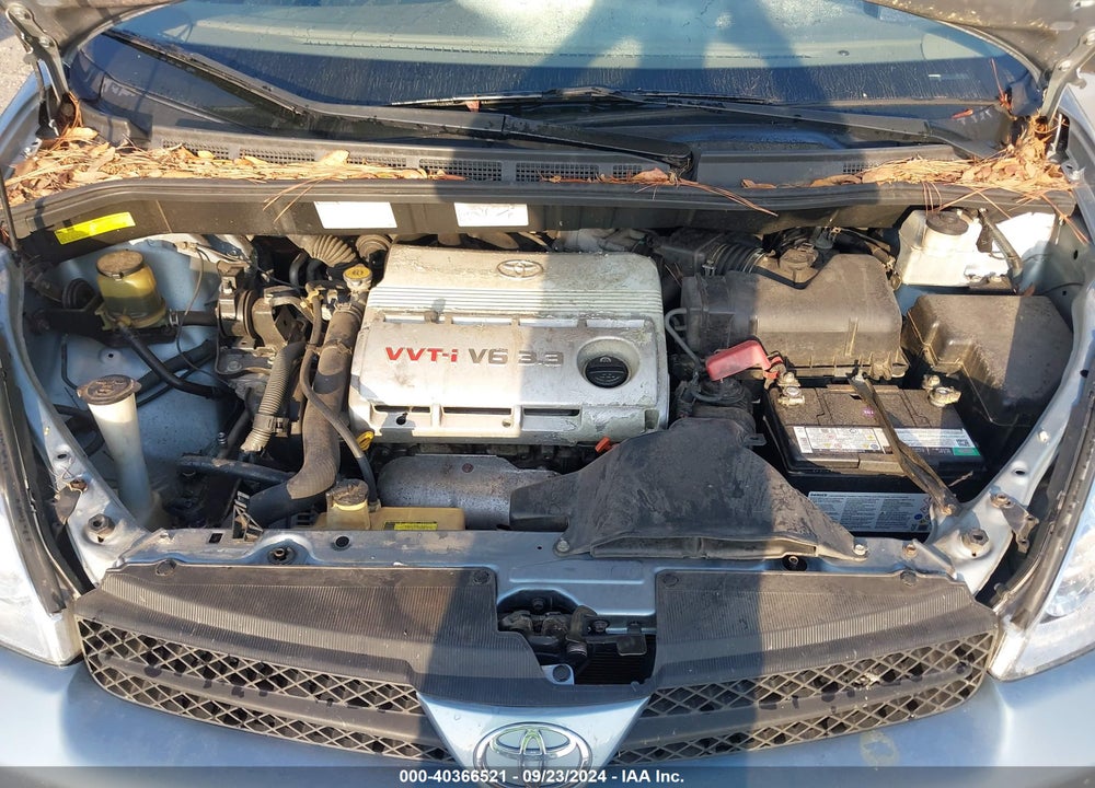 2005 TOYOTA SIENNA XLE VIN: 5TDZA22C25S274537