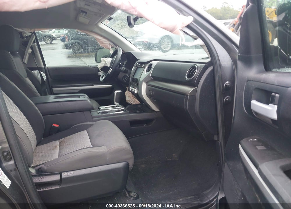 2016 TOYOTA TUNDRA SR5 5.7L V8 VIN: 5TFDW5F12GX562724