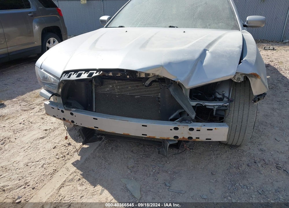 2011 DODGE CHARGER VIN: 2B3CL3CG2BH520652