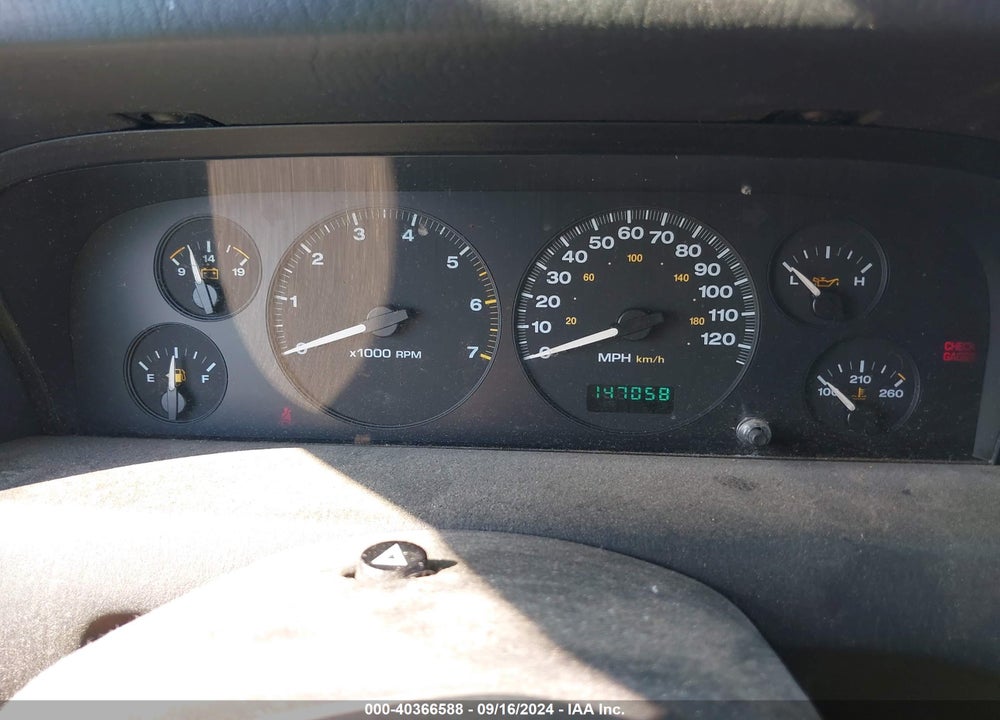 2004 JEEP GRAND CHEROKEE LAREDO VIN: 1J4GW48J84C213603
