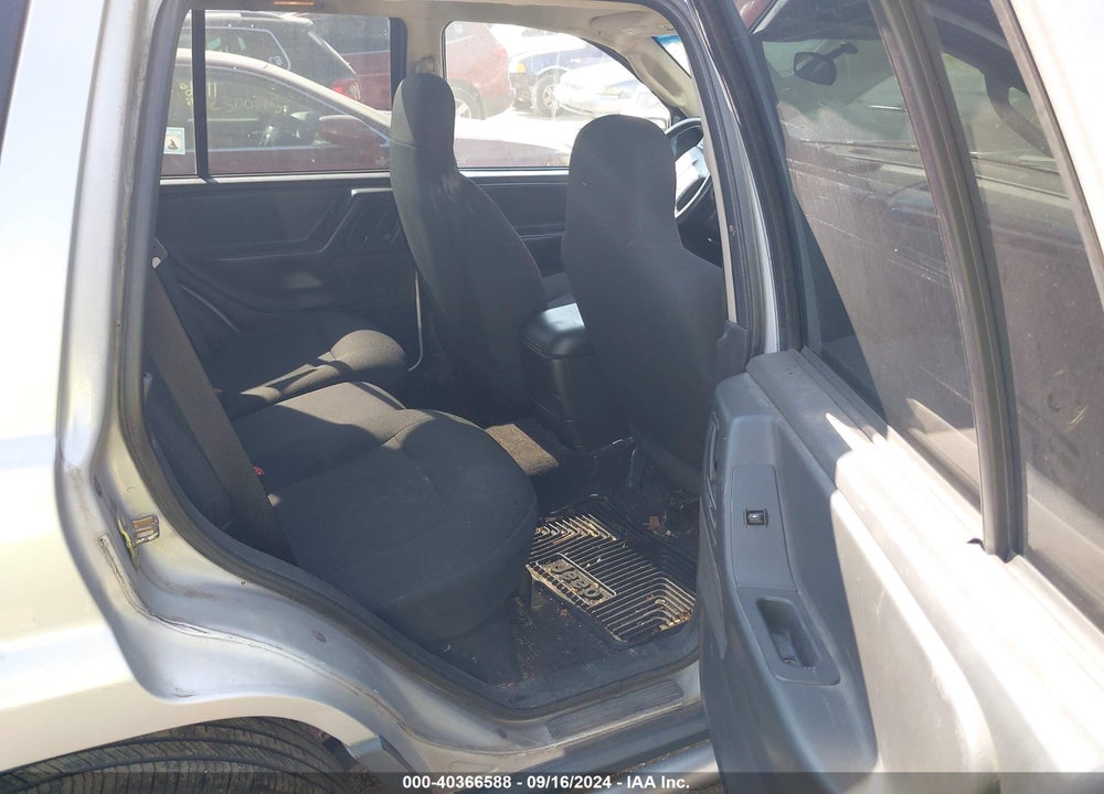 2004 JEEP GRAND CHEROKEE LAREDO VIN: 1J4GW48J84C213603