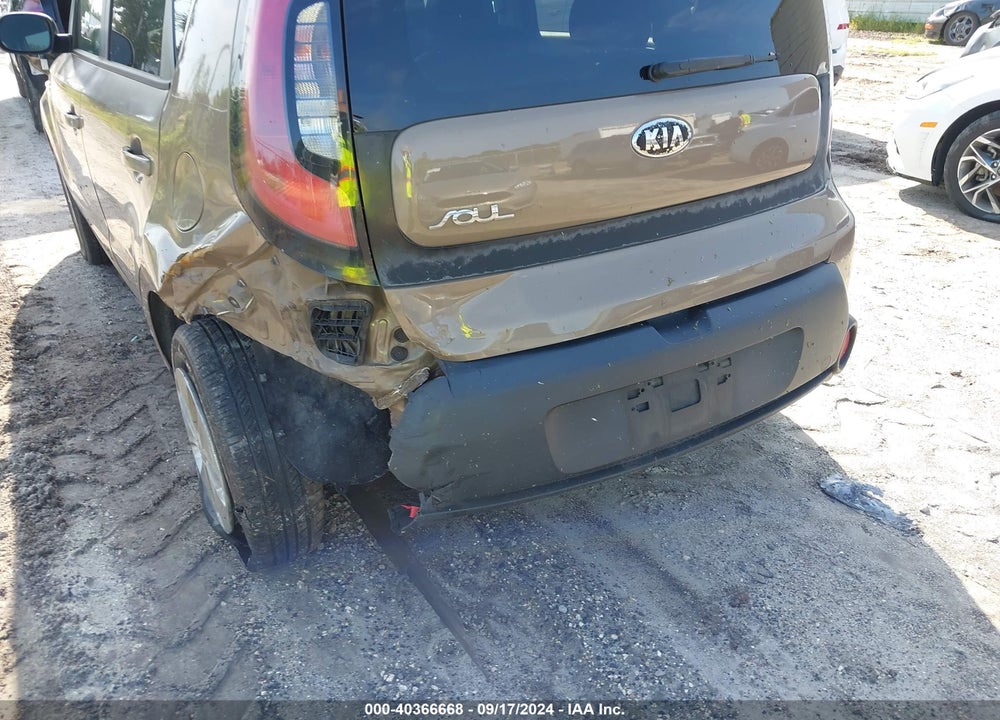2014 KIA SOUL VIN: KNDJN2A24E7109996