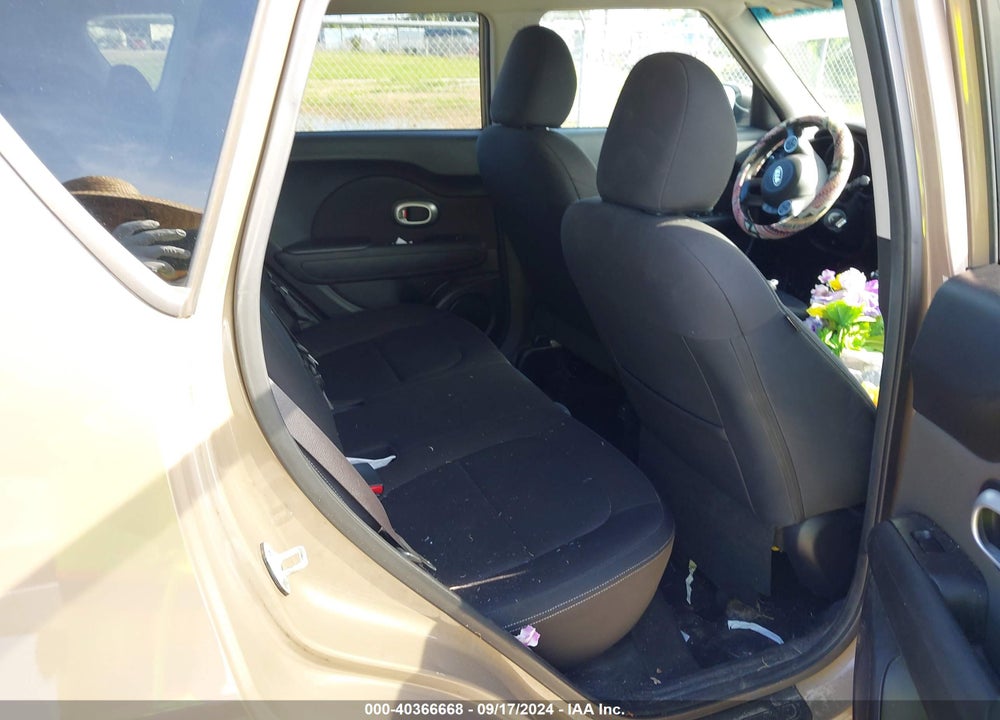 2014 KIA SOUL VIN: KNDJN2A24E7109996
