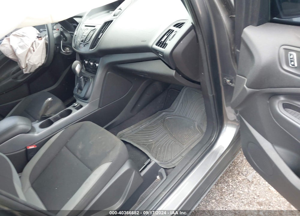 2014 FORD ESCAPE S VIN: 1FMCU0F78EUB55526