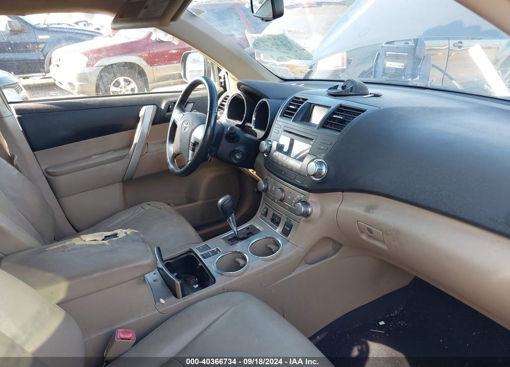 2011 TOYOTA HIGHLANDER SE V6 VIN: 5TDBK3EHXBS041173