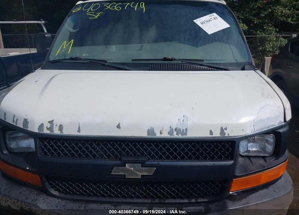 2004 CHEVROLET EXPRESS VIN: 1GCFG15T541122562