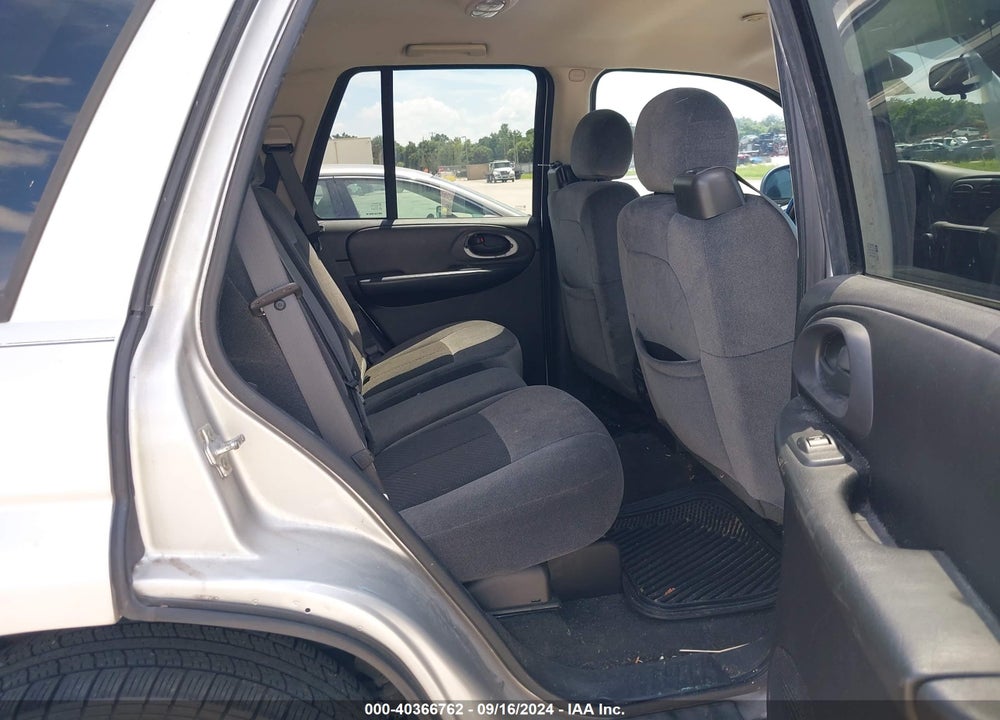 2008 CHEVROLET TRAILBLAZER LT VIN: 1GNDS13S882200923