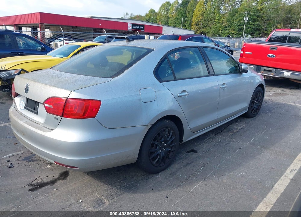 2014 VOLKSWAGEN JETTA 1.8T SE VIN: 3VWD17AJ7EM239089