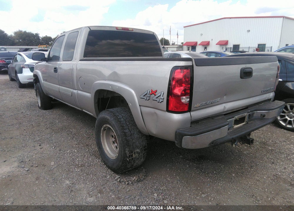 2005 CHEVROLET SILVERADO 2500HD LS VIN: 1GCHK29U25E319599