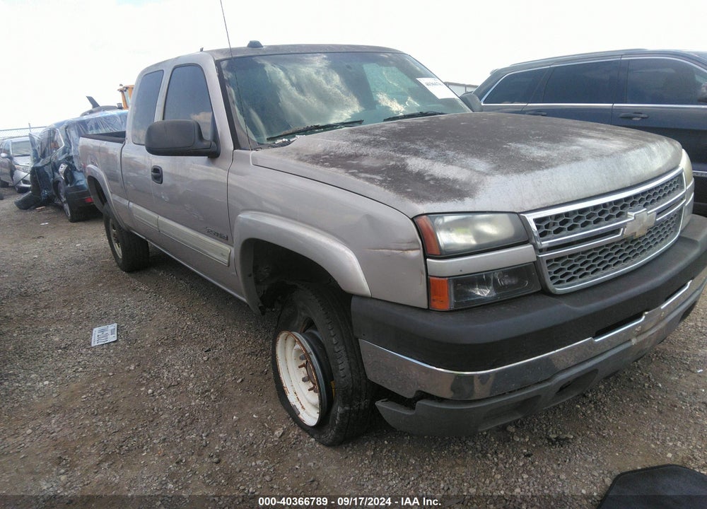 2005 CHEVROLET SILVERADO 2500HD LS VIN: 1GCHK29U25E319599
