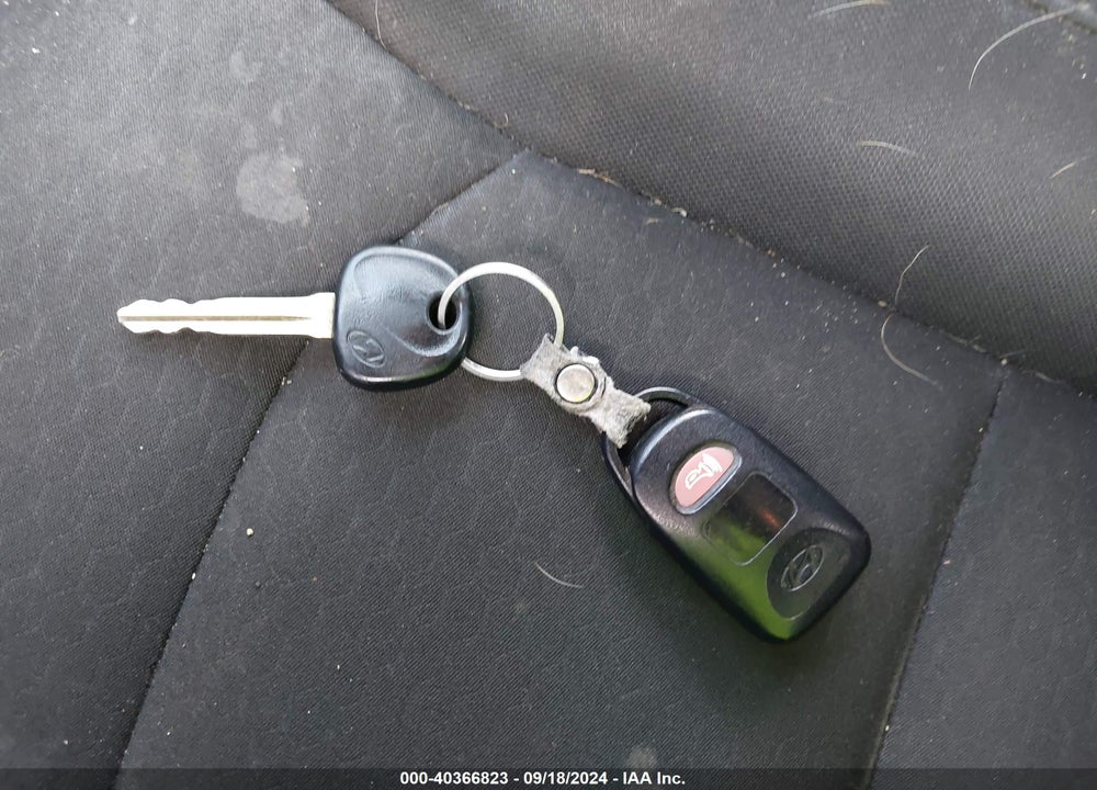 2019 HYUNDAI ELANTRA SE VIN: 5NPD74LF6KH494441