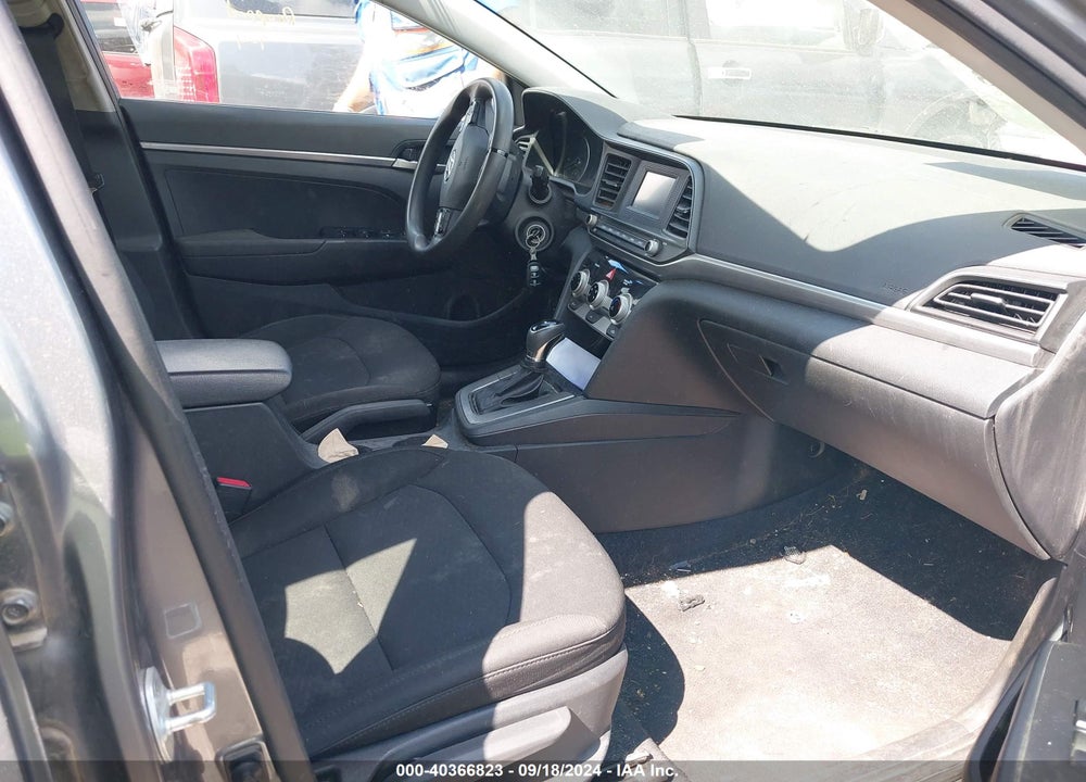 2019 HYUNDAI ELANTRA SE VIN: 5NPD74LF6KH494441