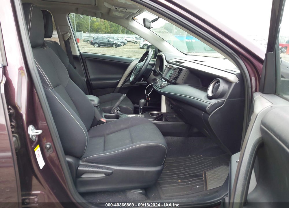 2016 TOYOTA RAV4 XLE VIN: 2T3WFREV6GW246588