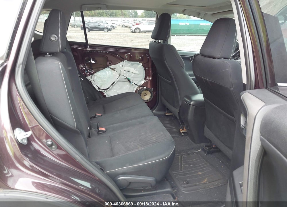 2016 TOYOTA RAV4 XLE VIN: 2T3WFREV6GW246588