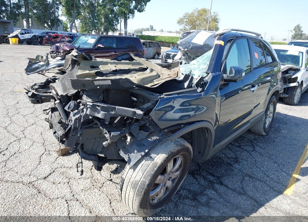 2011 KIA SORENTO LX VIN: 5XYKT4A19BG089238