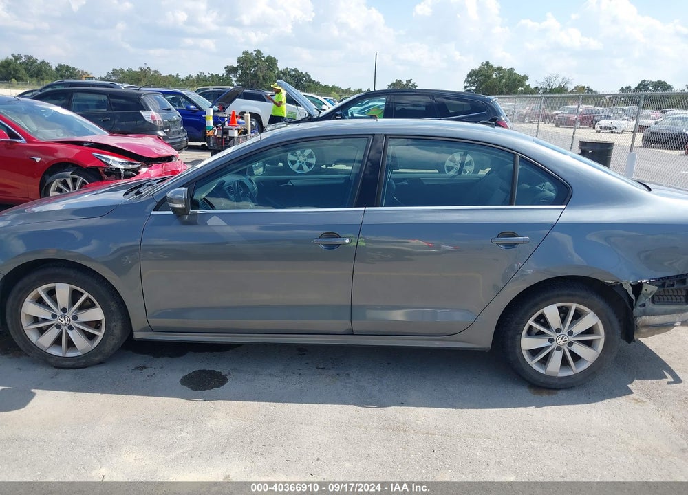 2016 VOLKSWAGEN JETTA 1.4T SE VIN: 3VWD67AJ7GM372391