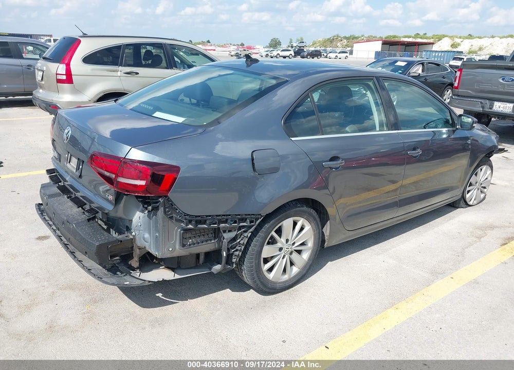 2016 VOLKSWAGEN JETTA 1.4T SE VIN: 3VWD67AJ7GM372391