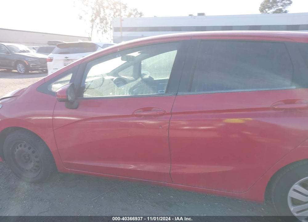 2015 HONDA FIT LX VIN: 3HGGK5H50FM758126