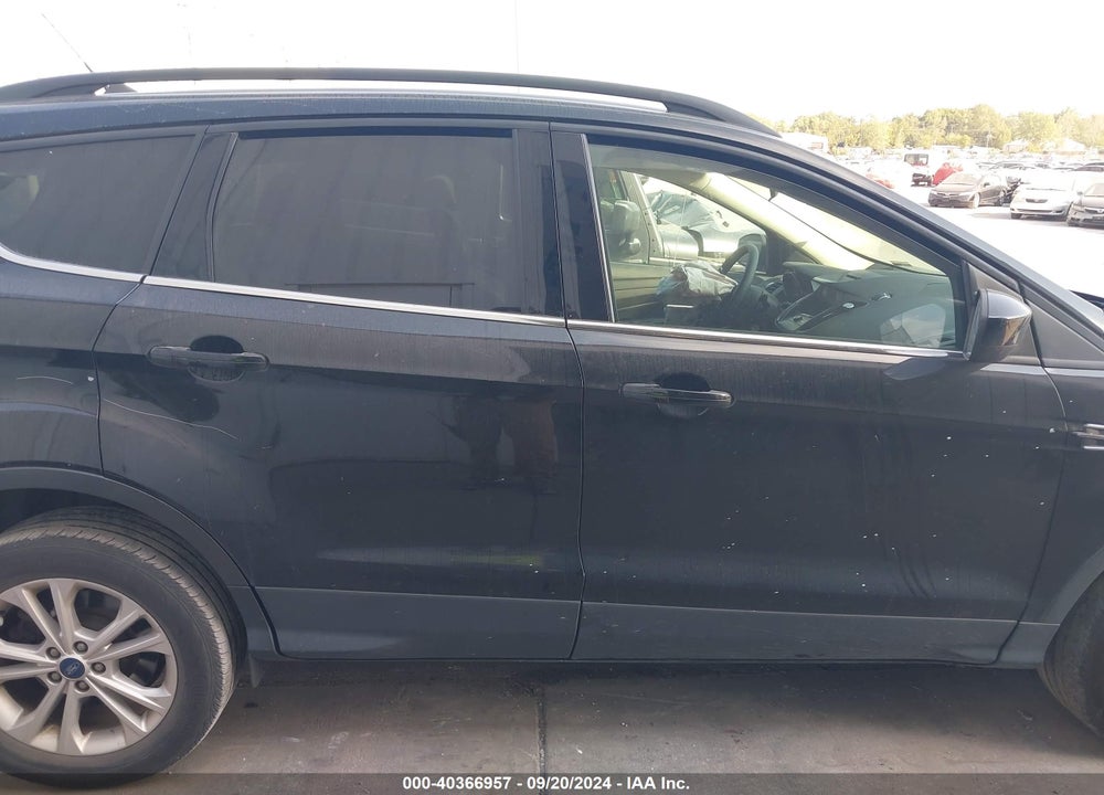 2018 FORD ESCAPE SEL VIN: 1FMCU0HD2JUB37634