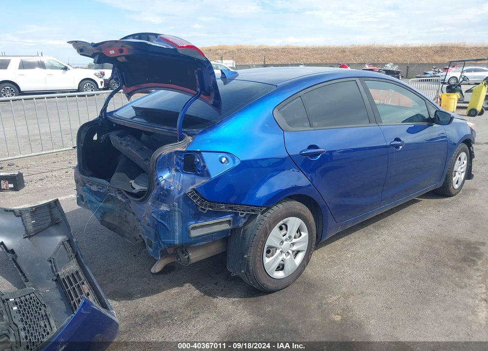 2018 KIA FORTE LX VIN: 3KPFL4A73JE206118