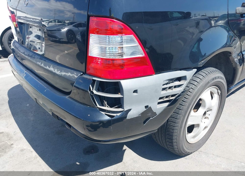 2004 MERCEDES-BENZ ML 350 4MATIC VIN: 4JGAB57E74A482670