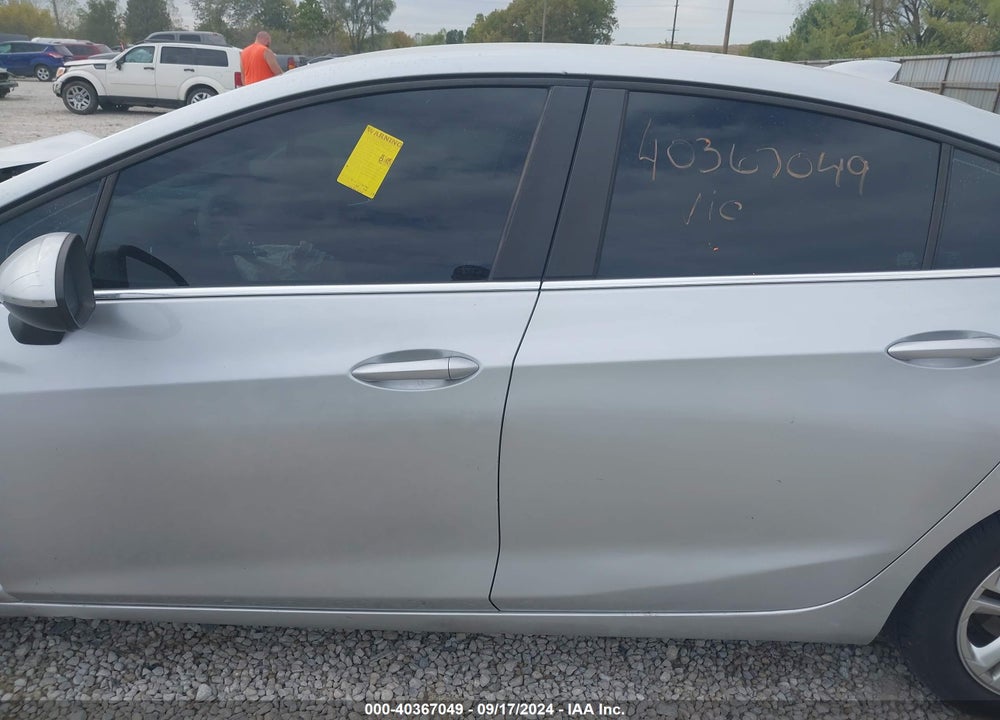 2017 CHEVROLET CRUZE LT AUTO VIN: 1G1BE5SM4H7121097