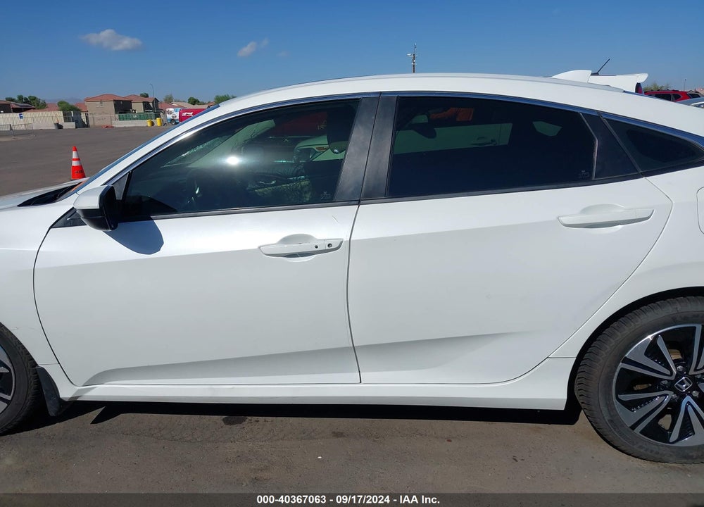 2018 HONDA CIVIC EX-L VIN: JHMFC1F71JX007817