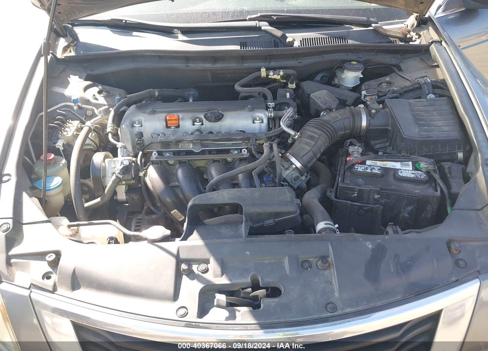 2010 HONDA ACCORD 2.4 LX-P VIN: 1HGCP2F4XAA196489