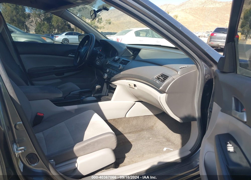 2010 HONDA ACCORD 2.4 LX-P VIN: 1HGCP2F4XAA196489