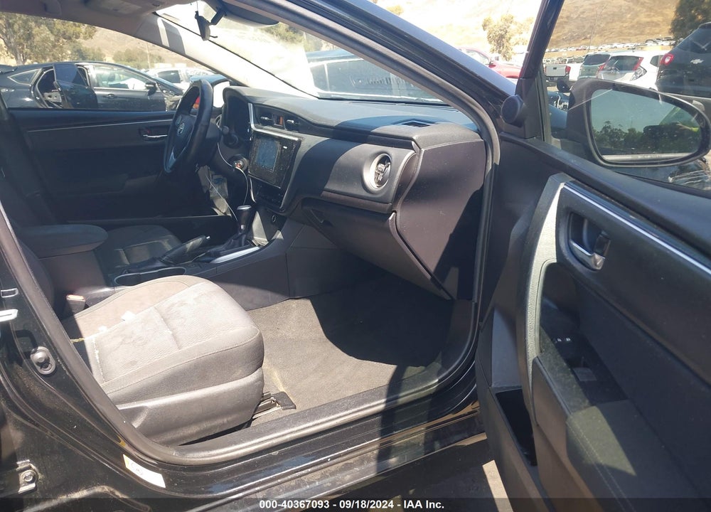 2017 TOYOTA COROLLA L/LE/XLE/SE/XSE VIN: 2T1BURHE2HC811284