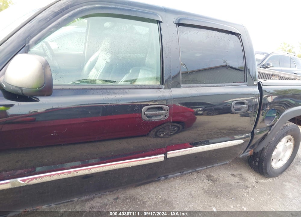 2005 GMC SIERRA 1500 SLT VIN: 2GTEK13T451335740