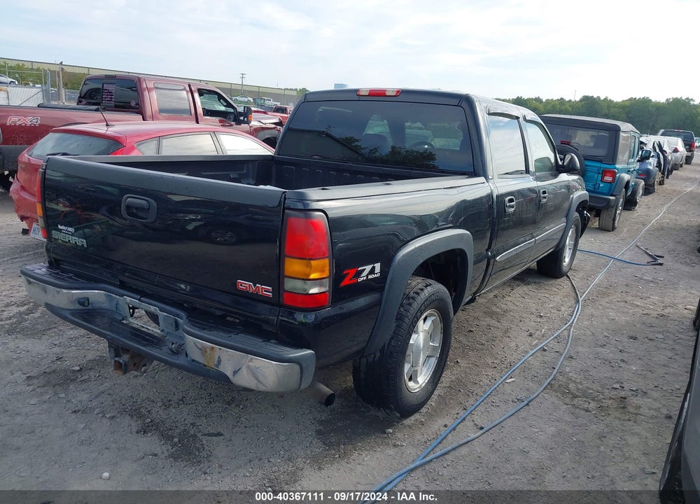 2005 GMC SIERRA 1500 SLT VIN: 2GTEK13T451335740