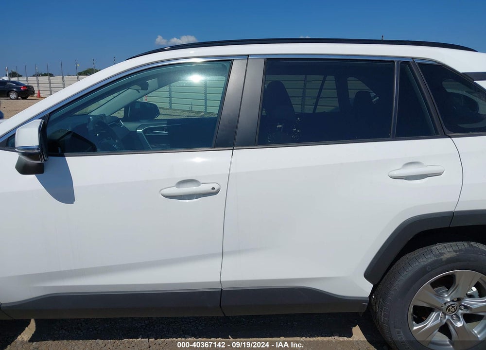 2024 TOYOTA RAV4 XLE VIN: 2T3P1RFV4RW412403