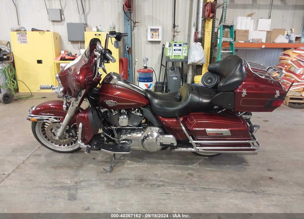 2009 HARLEY-DAVIDSON FLHTCU VIN: 1HD1FC4149Y641463